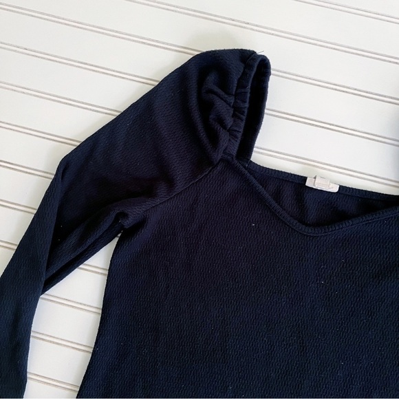 A.n.a Black long puff sleeve top Size Large - Picture 4 of 12